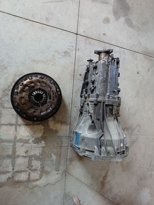 Motor para pecas bmw e90  320d + caixa velocidades + volante bimassa