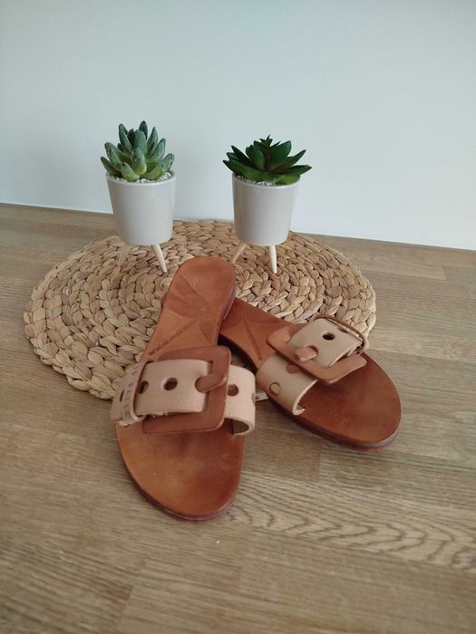 Klapki skórzane damskie