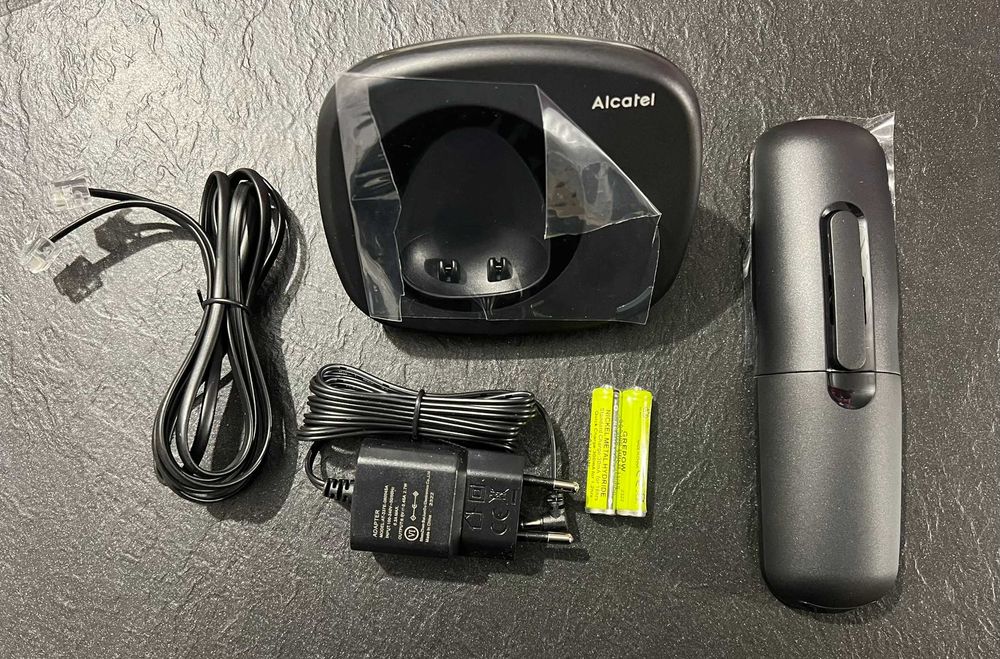 Telefon bezprzewodowy Alcatel XL 595 B z dużymi przyciskami czarny