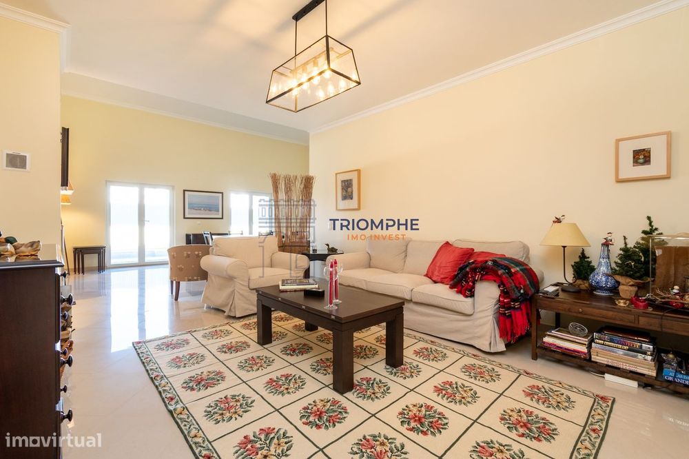Moradia Isolada - T4 - Piscina - Azeitão