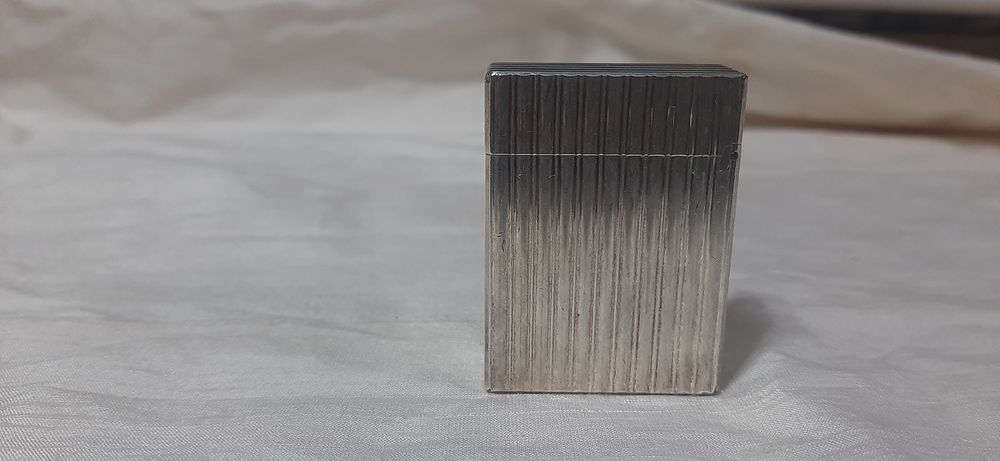 Isqueiro S T Dupont em Prata