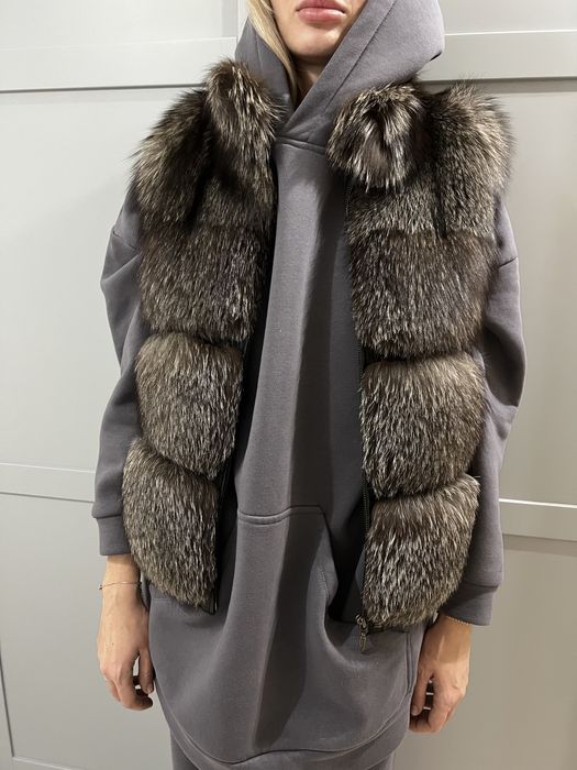 Жилетка хутряна S (чорнобурка)