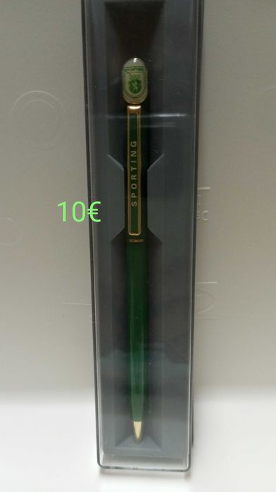 Estojo com esferográfica e colher