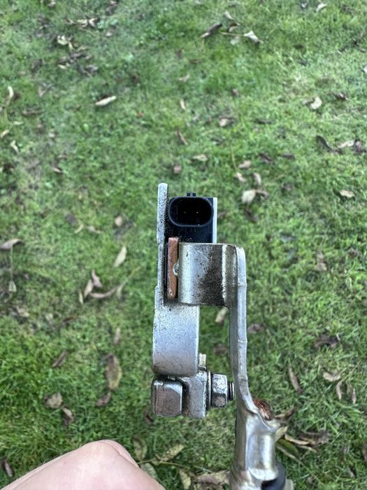 Клема акумулятора Volvo 31327698