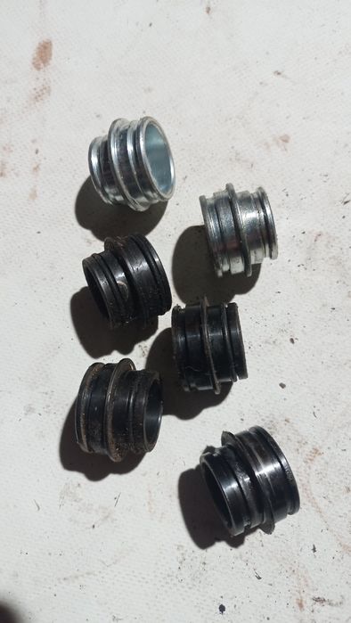 Tuleja złącze pompy hydraulicznej 28x32 Ursus c-385