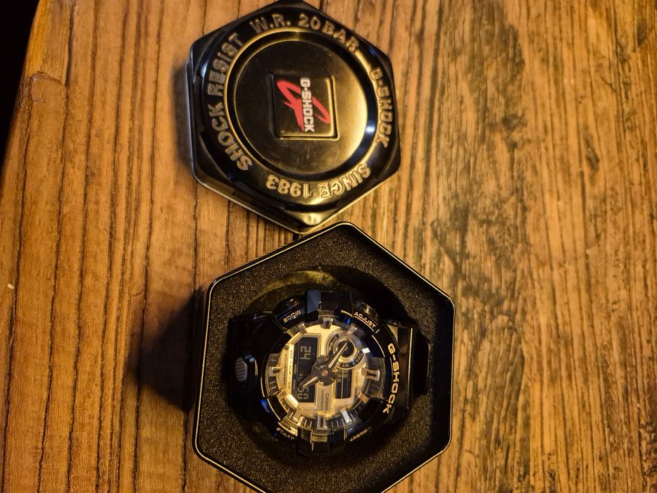 Zegarek G-Shock czarno- złoty