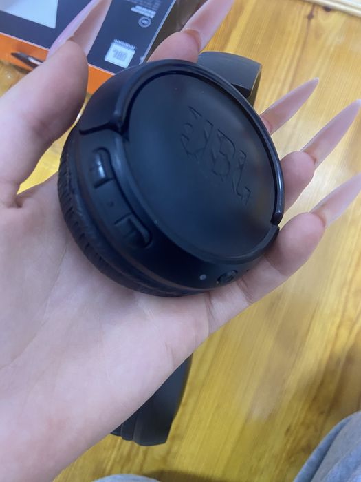 Навушники jbl tune 520 bt