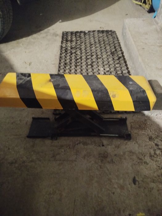 Бар'єр паркувальний,парковщик ,парковка