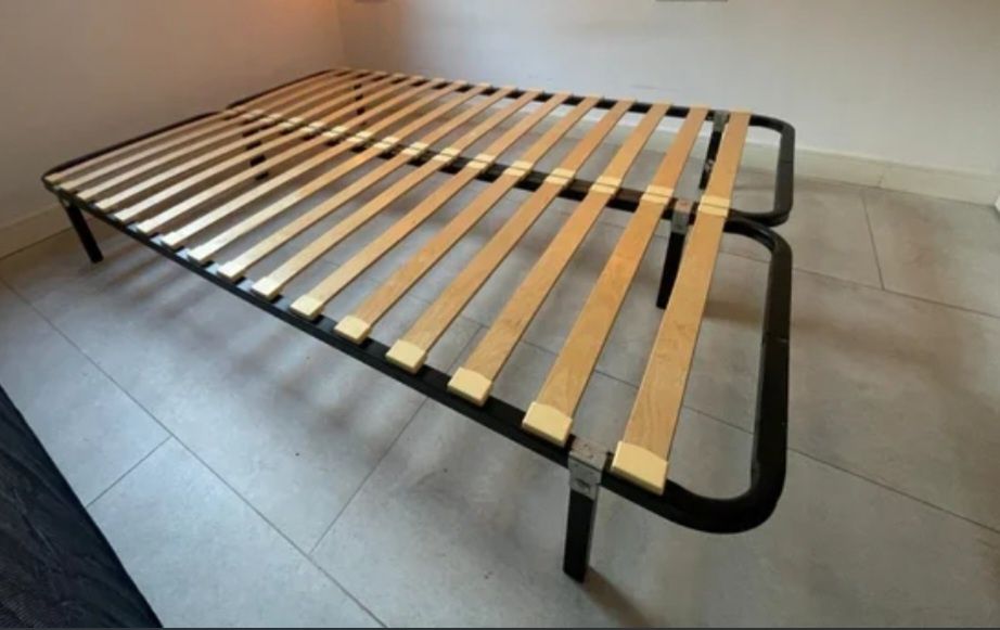 Vendo cama/ estrado com pés, 160x200 IKEA