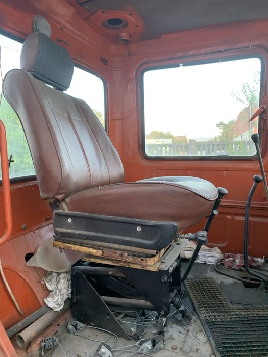 Трактор гусеничний бульдозер дт75