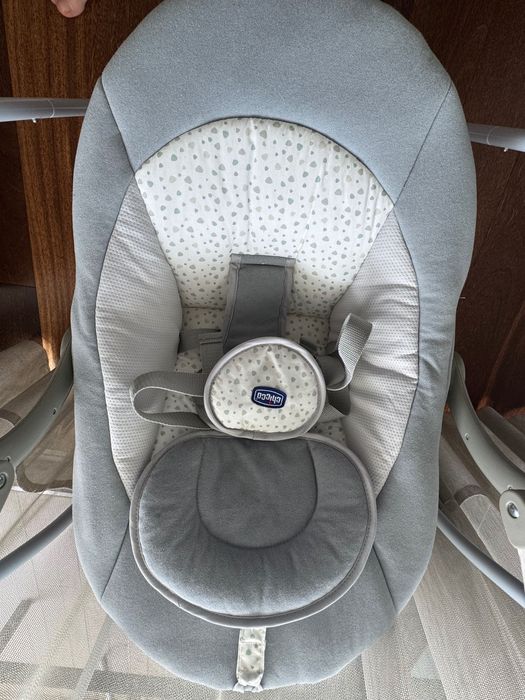Espreguiçadeira elétrica bebé chicco
