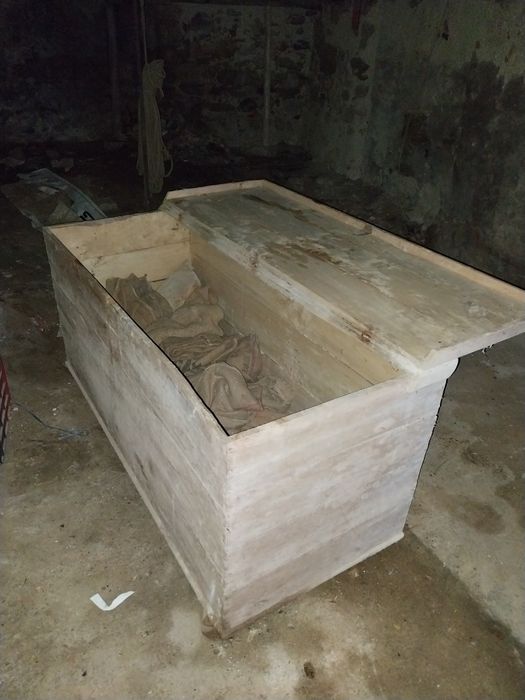 Bau / Caixa grande madeira