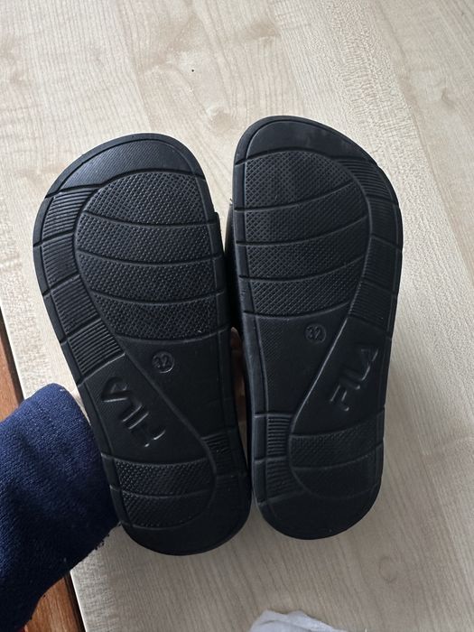 Продам шльопанці Fila