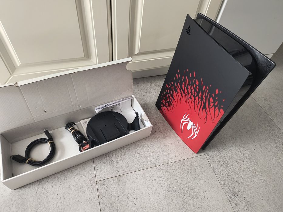 Konsola PlayStation 5 Limited Edition Spiderman