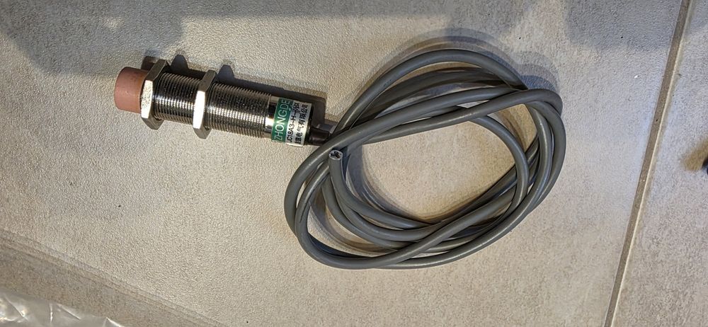 Indukcyjny czujnik zbliżeniowy NPN LJ18A3-H-Z/BX 6-30V
