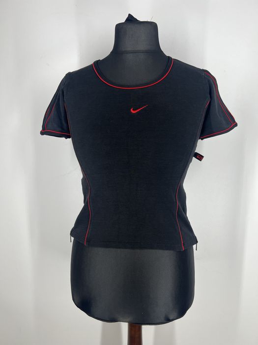 Czarno czerwona bluzka damska Nike