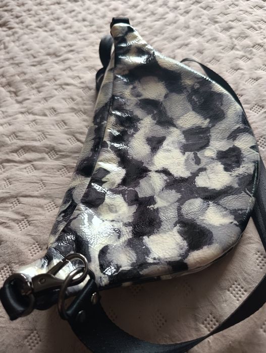 Nerka Anacomito Monochrome Leather r.MIDI, skóra naturalna lakierowana