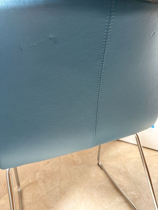 Cadeira Ikea azul