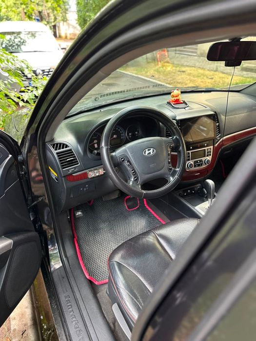 Продам надійний позашляховик Hyundai Santa Fe 2007 року.