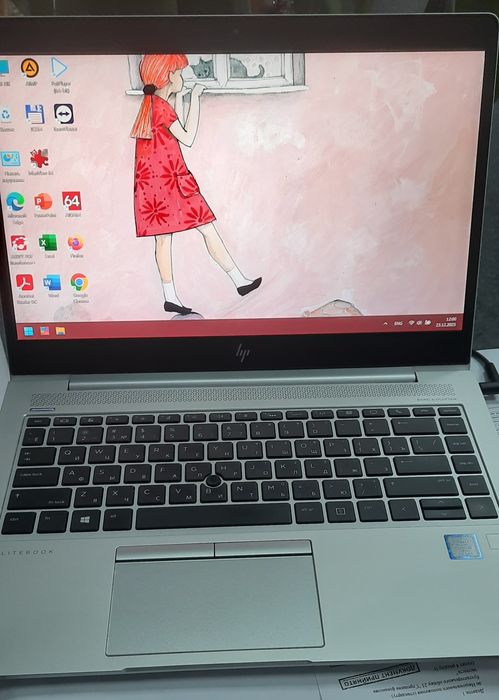 HP Elitebook 840 G6 14" IPS i5-8365U 
AMD Radeon RX 550X 2GB
 16Gb DDR