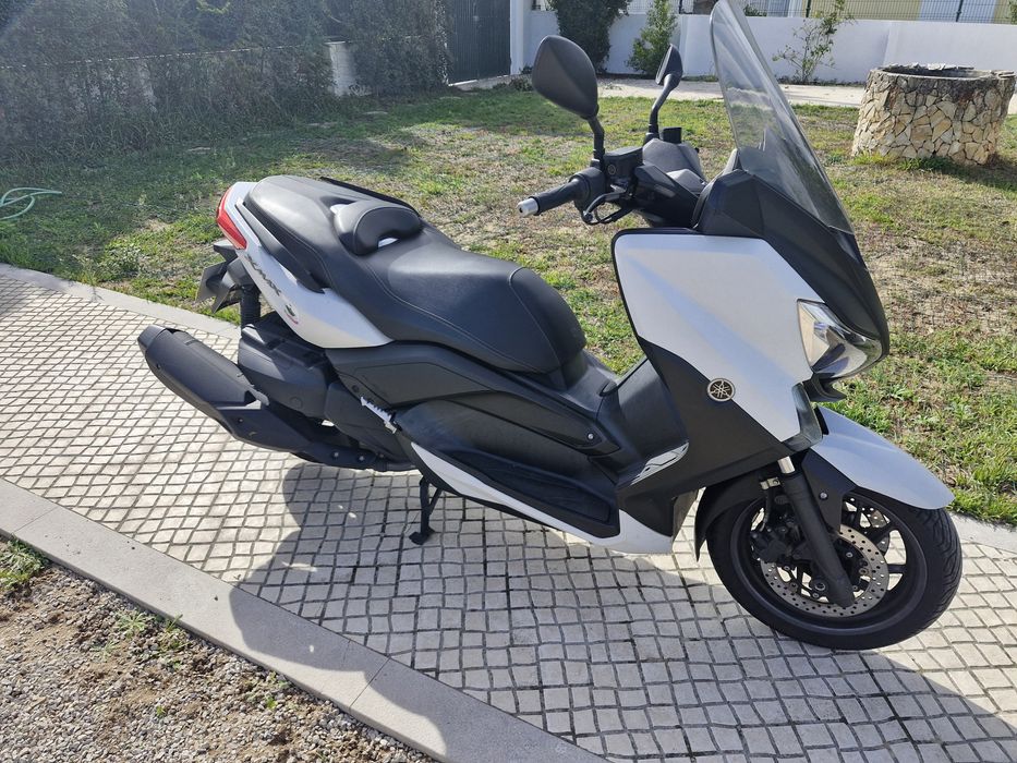 Mota Yamaha Xmax 400