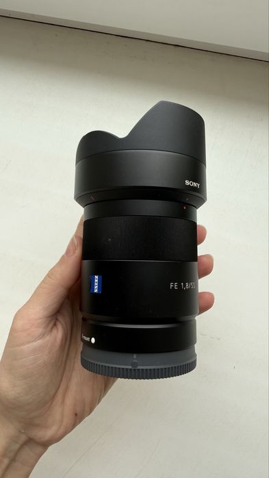 Обʼєктив Соні 55 мм 1.8