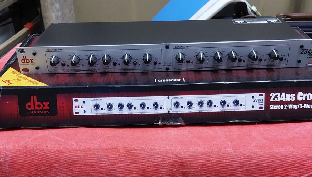 Crossover DBX 234xs