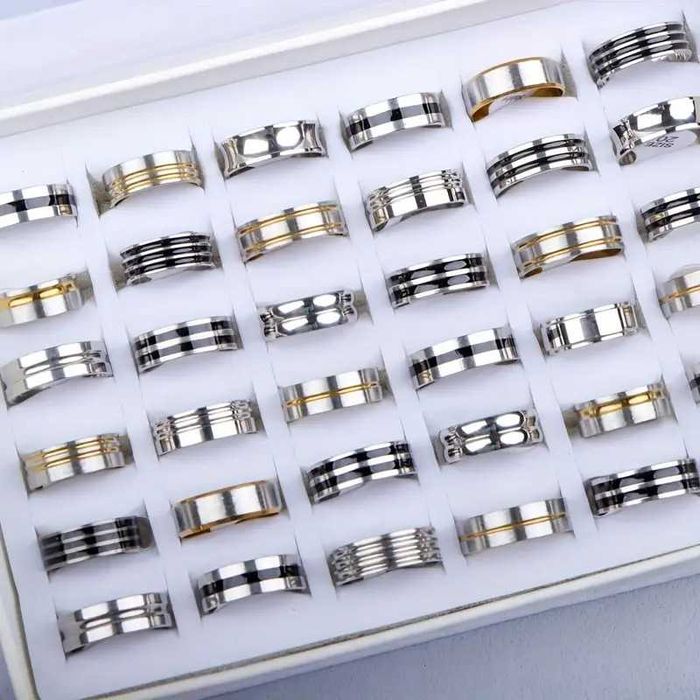 Anéis em aço inoxidável para homens, com estilo. Tam. 16 ao 21. Novos.