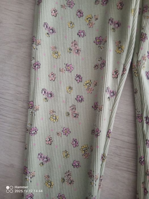 Leginsy kwiaty Sinsay 128 cm