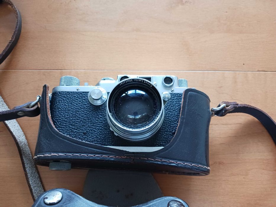 Máquina fotográfica LEICA