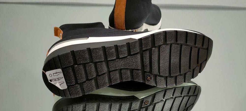 Botki KATI elastyczna cholewka, koturn  r.43/28cm NOWE!!!