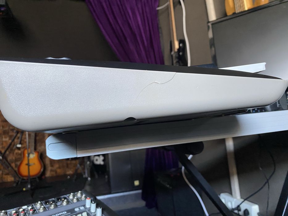 Продам KORG Taktile 49
