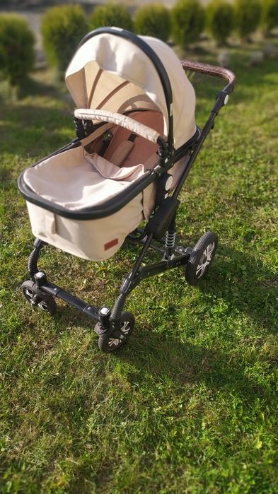 Коляска.              .