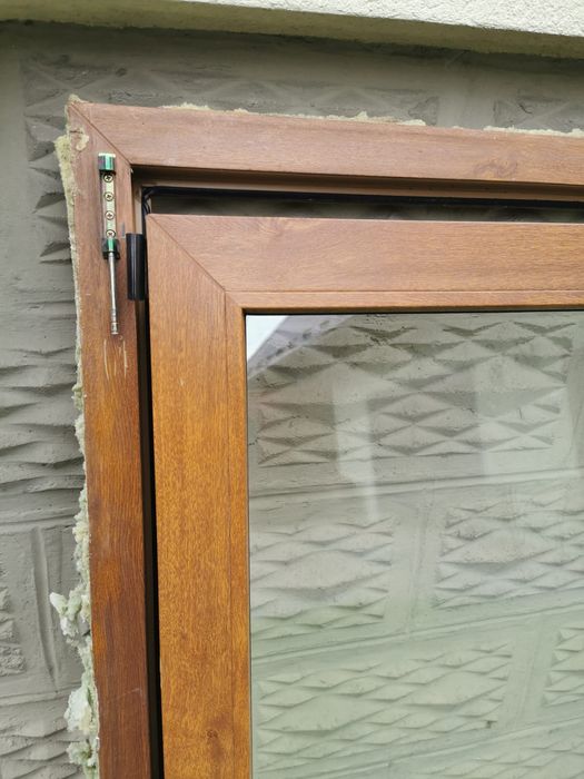 Okno PCV wymiary 1765x1435 2 strony złoty dąb