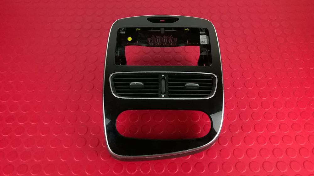 Moldura da Consola Central / Rádio / Aro 681043537R - RENAULT CLIO IV
