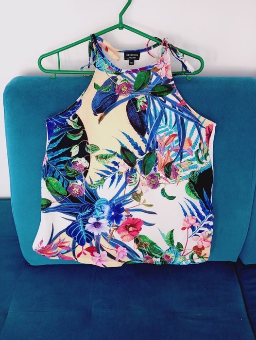 Koszulka reserved kwiaty