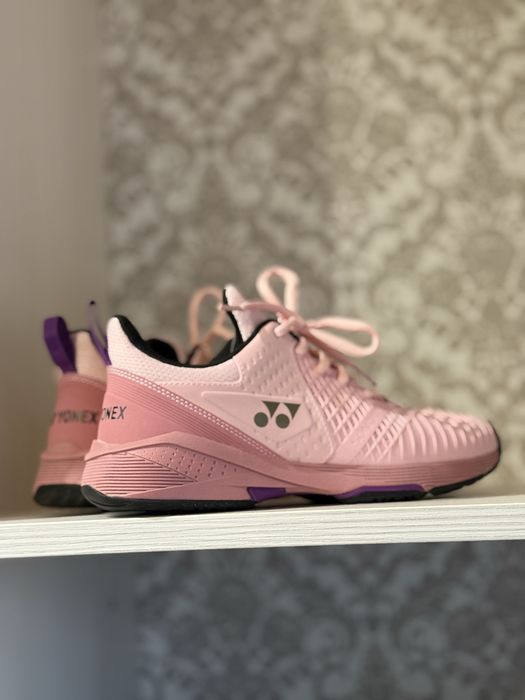 Жіночі Кросівки Yonex для тенісу