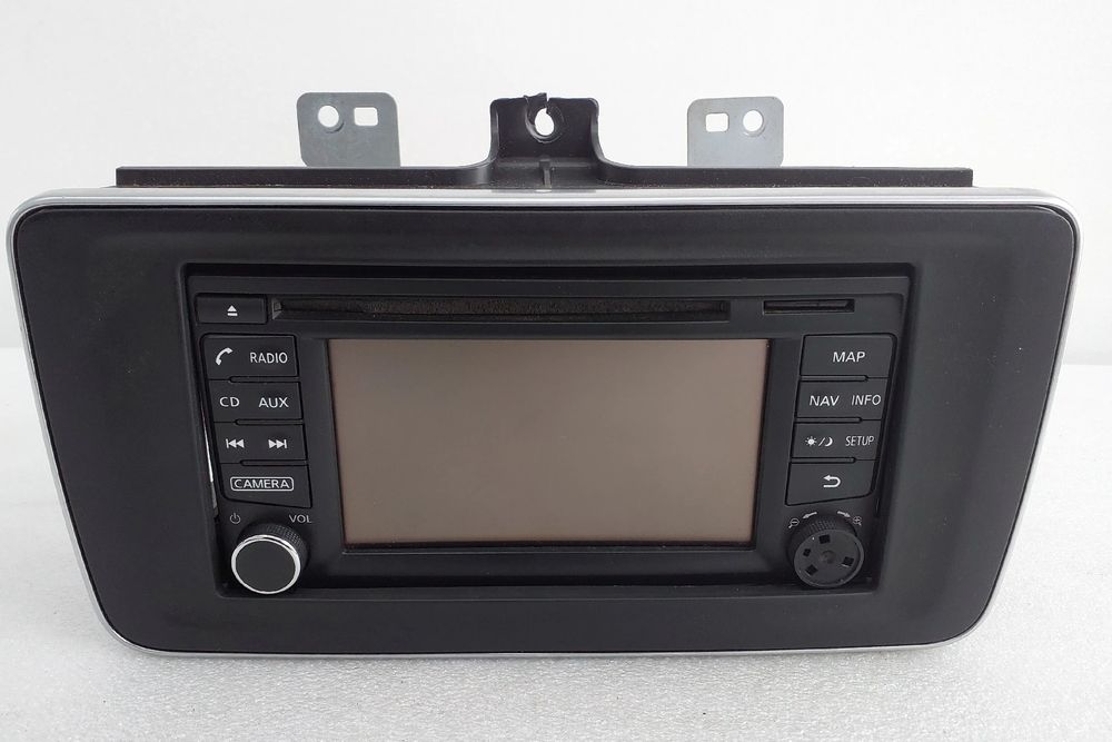 Rádio / auto-rádio NISSAN Leaf EV (ZE1)