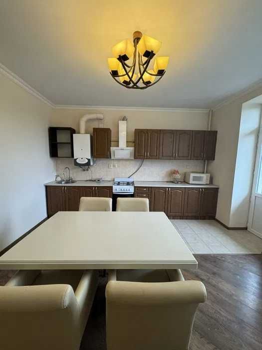 Аквапарк,,Карпатія,,200м, затишні апартаменти  в парковій зоні.центр