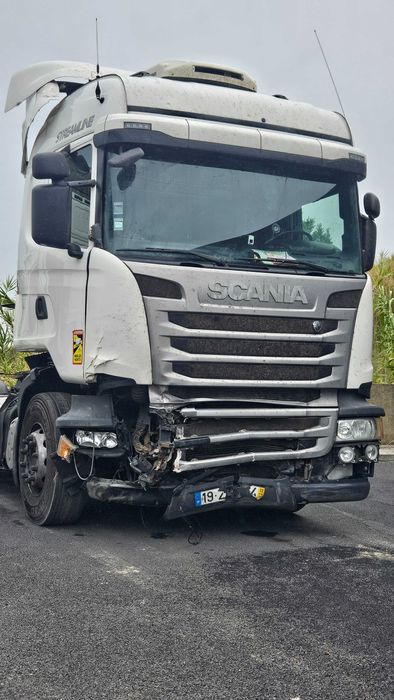 Scania acidentado