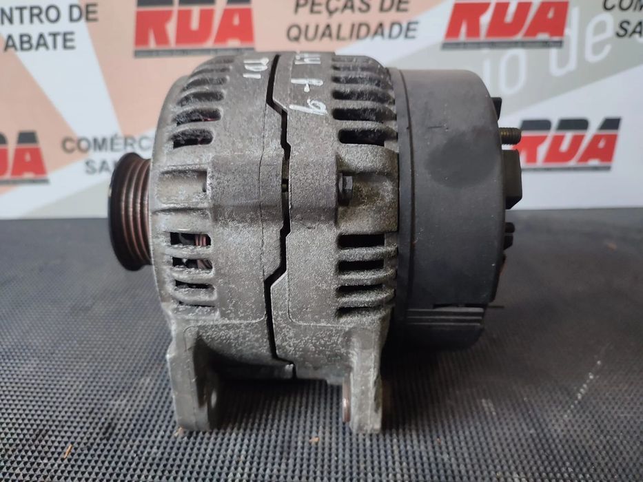 A37 ALTERNADOR  AUDI A4 B5 1.9 TDI de 1999, 120A