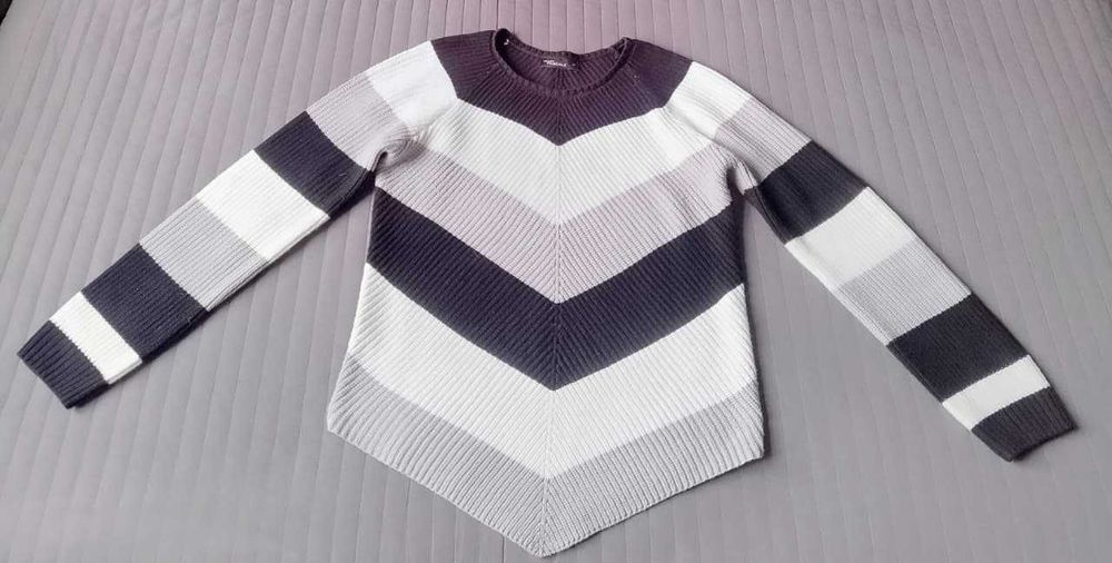 Ciepły sweter w pasy Jean Pascale M