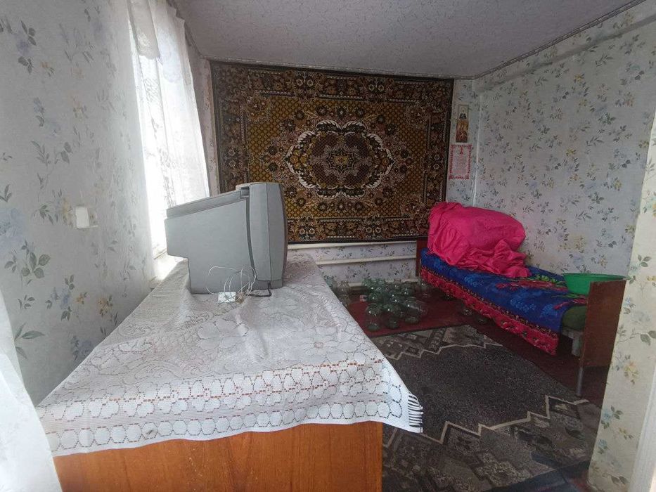 Продам будинок с.Лиман та жила літня кухня 2 кімнати. Змїївський район