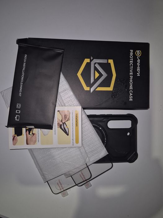 Samsung Galaxy S22 удароміцний чохол-накладка та 2 захисних скла