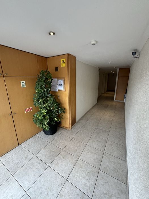 Vende-se - Apartamento T2 com terraço no Porto