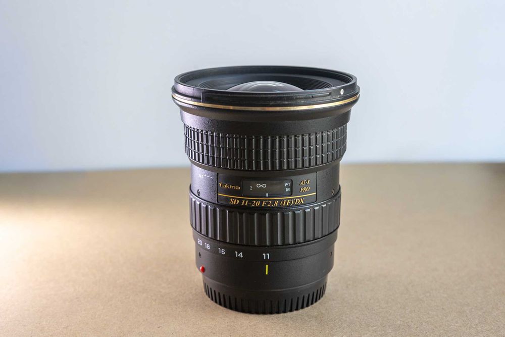 Tokina 11-20 mm f/2.8 AT-X Pro DX para Canon EF