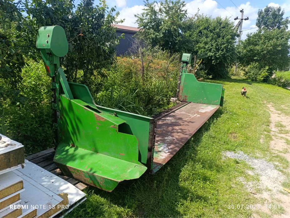 Продам ріпакові столи  на комбайни John Deere  Жатки 3,65 4.2 4,8