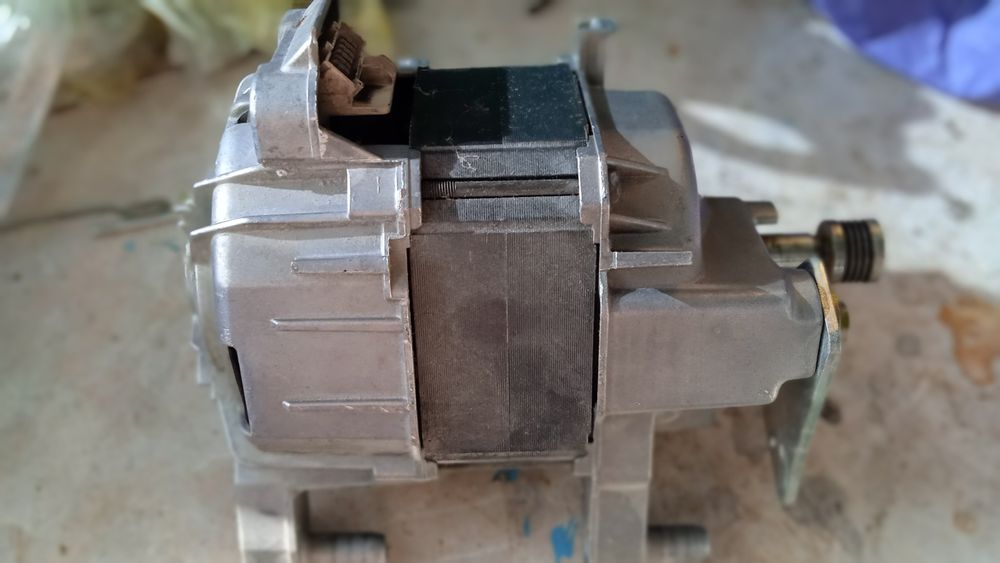 Продам эл.двигатель Сименс