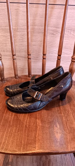 Buty skórzane czarne obcac 5cm eska 37