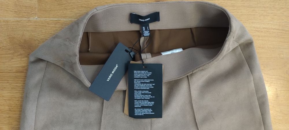 Spodnie zamszowe firmy Vero Moda S/M